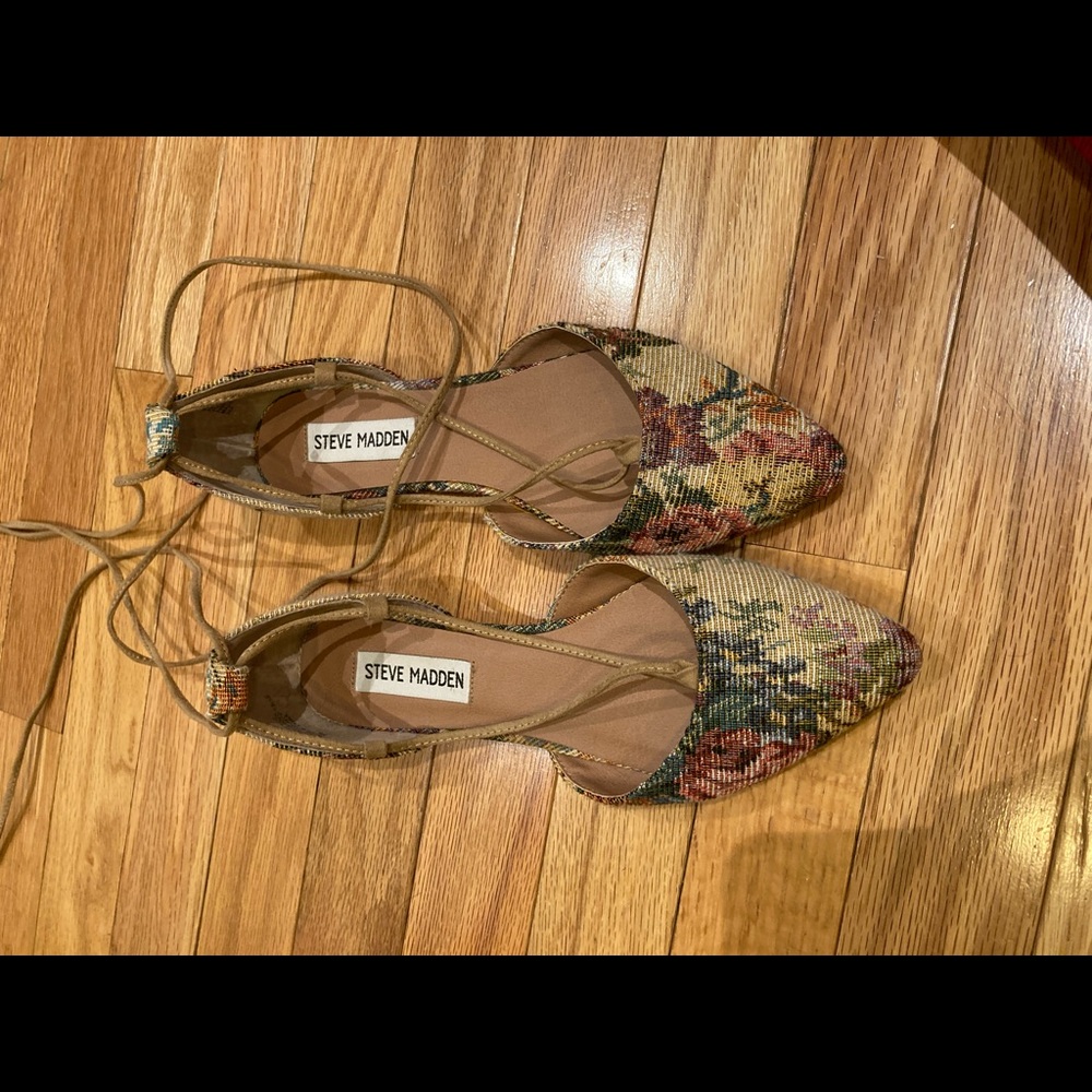Tapestry flats